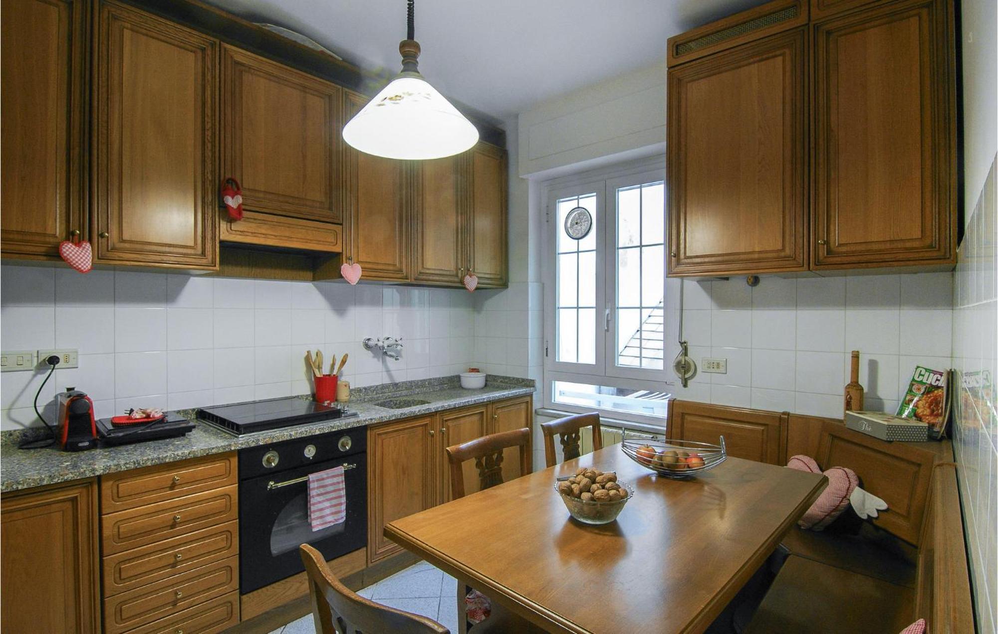 In With Kitchen Moneglia